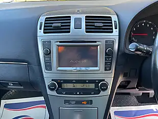 Used 2011 Toyota Avensis Tr M-Drive S White - Interior and Exterior details 9