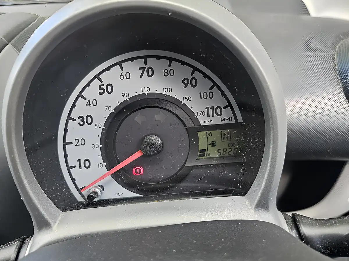 Used 2011 Toyota Aygo Blue Blue - Interior and Exterior details 13