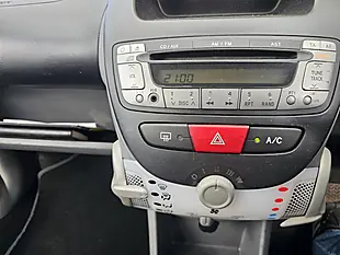 Used 2011 Toyota Aygo Blue Blue - Interior and Exterior details 14