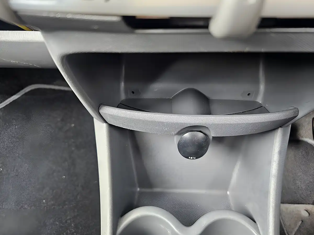 Used 2011 Toyota Aygo Blue Blue - Interior and Exterior details 18