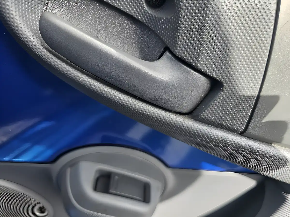 Used 2011 Toyota Aygo Blue Blue - Interior and Exterior details 20