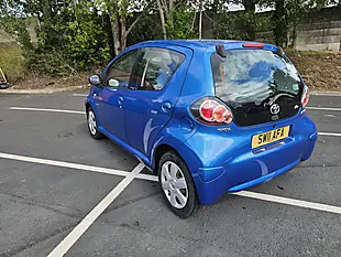 Used 2011 Toyota Aygo Blue Blue - Interior and Exterior details 8
