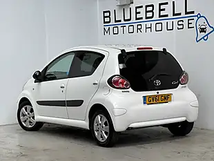 Used 2011 Toyota Aygo Go White - Interior and Exterior details 4
