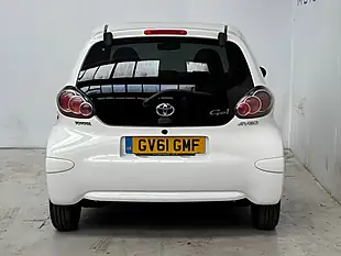 Used 2011 Toyota Aygo Go White - Interior and Exterior details 5