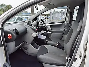 Used 2011 Toyota Aygo Go White - Interior and Exterior details 13