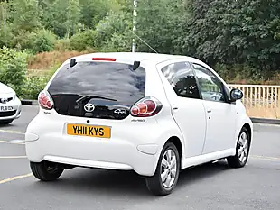 Used 2011 Toyota Aygo Go White - Interior and Exterior details 8