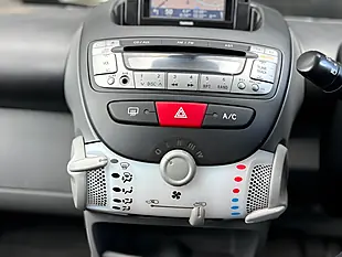 Used 2011 Toyota Aygo Go White - Interior and Exterior details 16