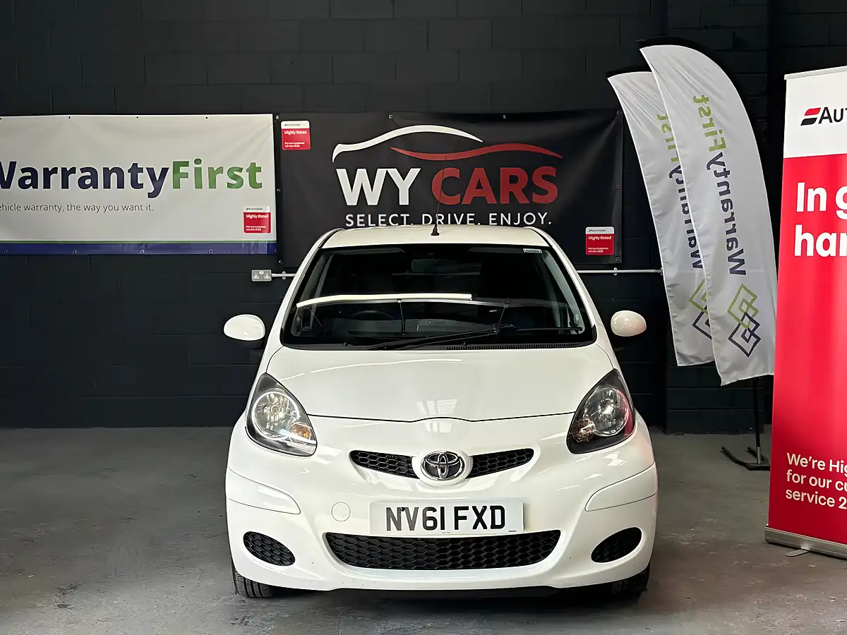 Used 2011 Toyota Aygo Go White - Interior and Exterior details 2