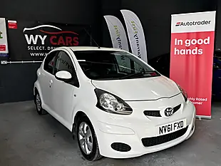 Used 2011 Toyota Aygo Go White - Interior and Exterior details 3
