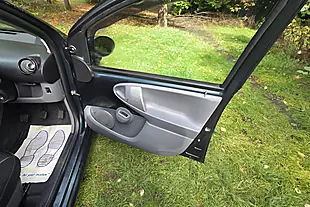 Used 2011 Toyota Aygo Ice Grey - Interior and Exterior details 11