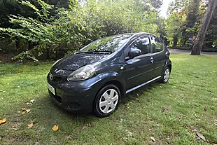 Used 2011 Toyota Aygo Ice Grey - Interior and Exterior details 3