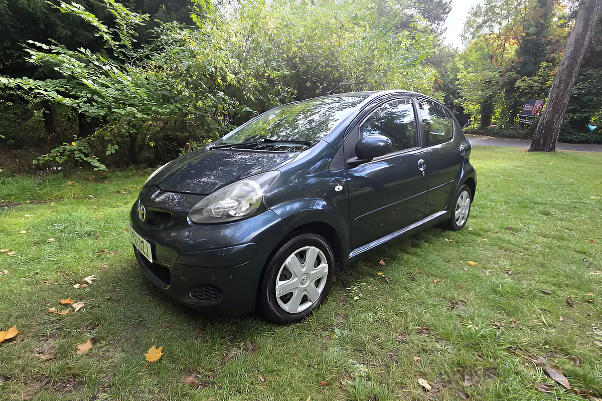 Used 2011 Toyota Aygo Ice Grey - Interior and Exterior details 3
