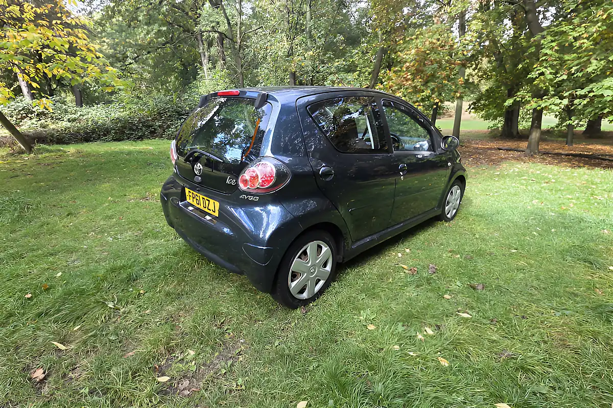 Used 2011 Toyota Aygo Ice Grey - Interior and Exterior details 5