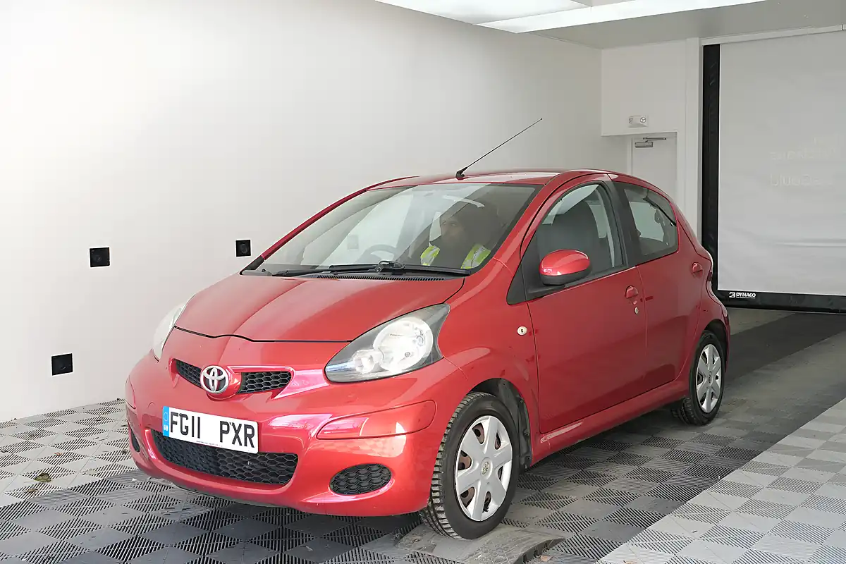 Used 2011 Toyota Aygo Ice Red - Interior and Exterior details 2