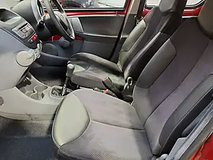Used 2011 Toyota Aygo Ice Red - Interior and Exterior details 8