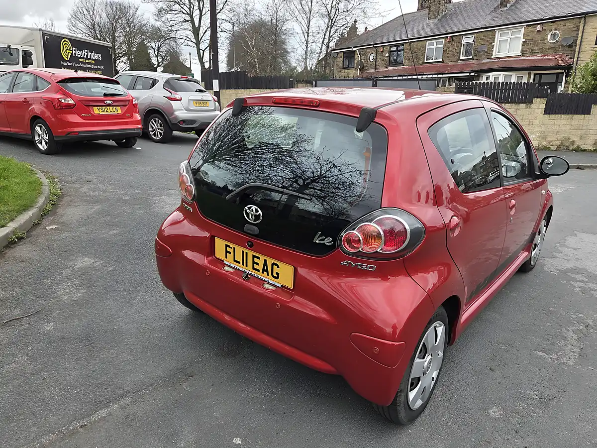 Used 2011 Toyota Aygo Ice Red - Interior and Exterior details 11