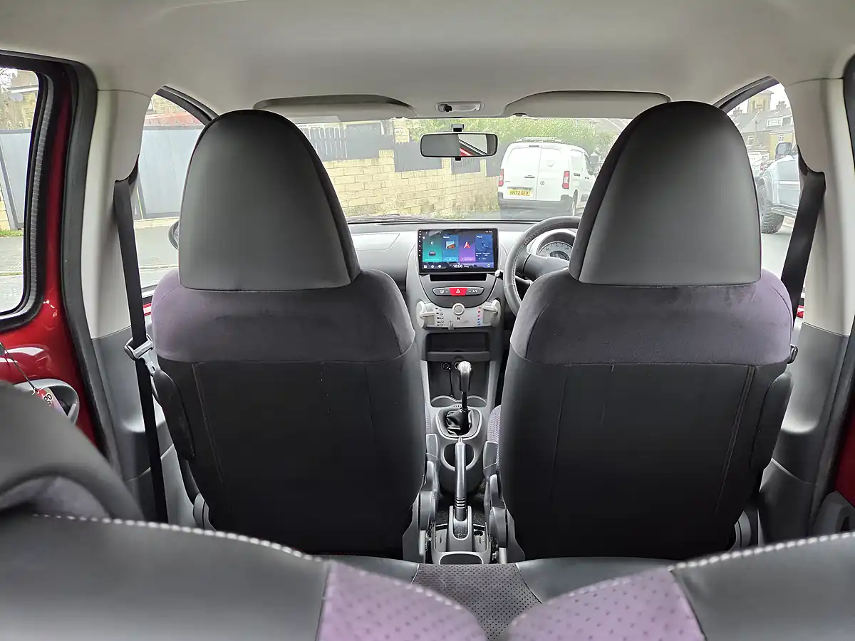 Used 2011 Toyota Aygo Ice Red - Interior and Exterior details 12
