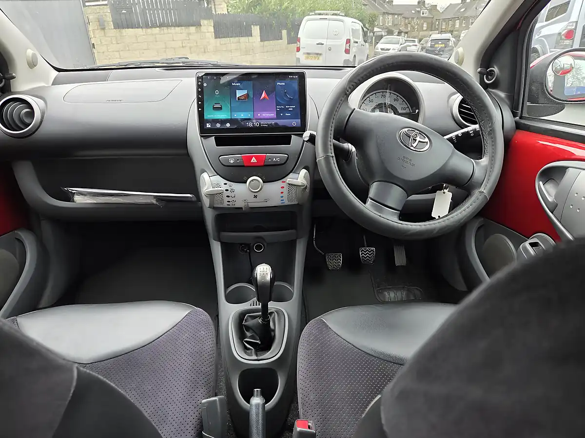 Used 2011 Toyota Aygo Ice Red - Interior and Exterior details 19