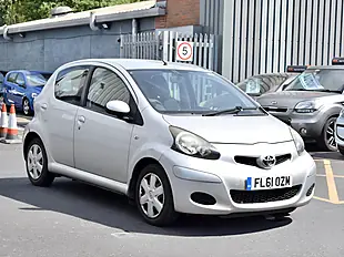 Used 2011 Toyota Aygo Ice Silver - Interior and Exterior details 16