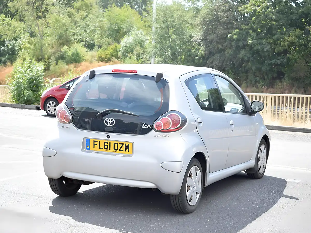 Used 2011 Toyota Aygo Ice Silver - Interior and Exterior details 8