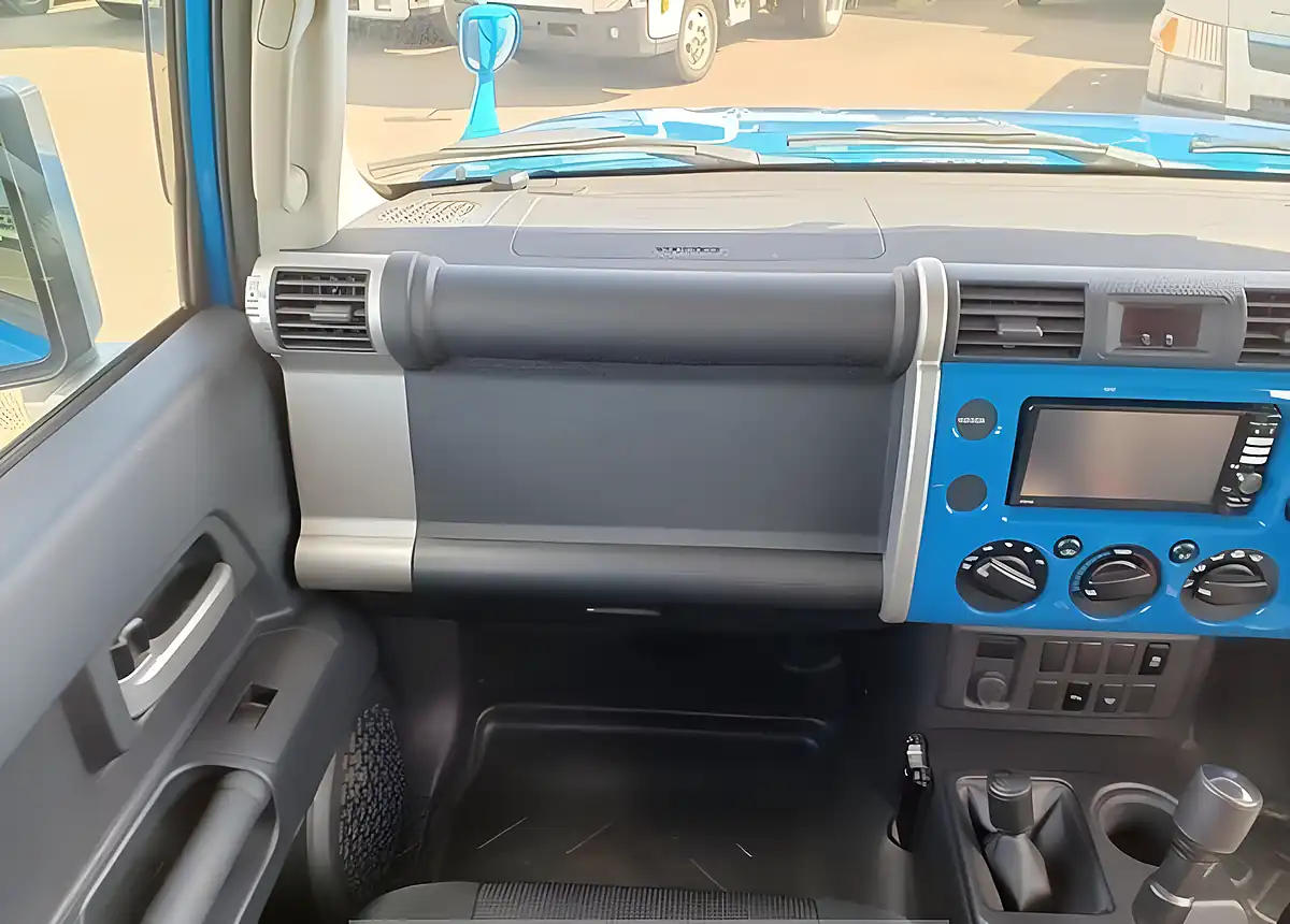 Used 2011 Toyota Fj Cruiser AWD Colour Package Blue - Interior and Exterior details 12