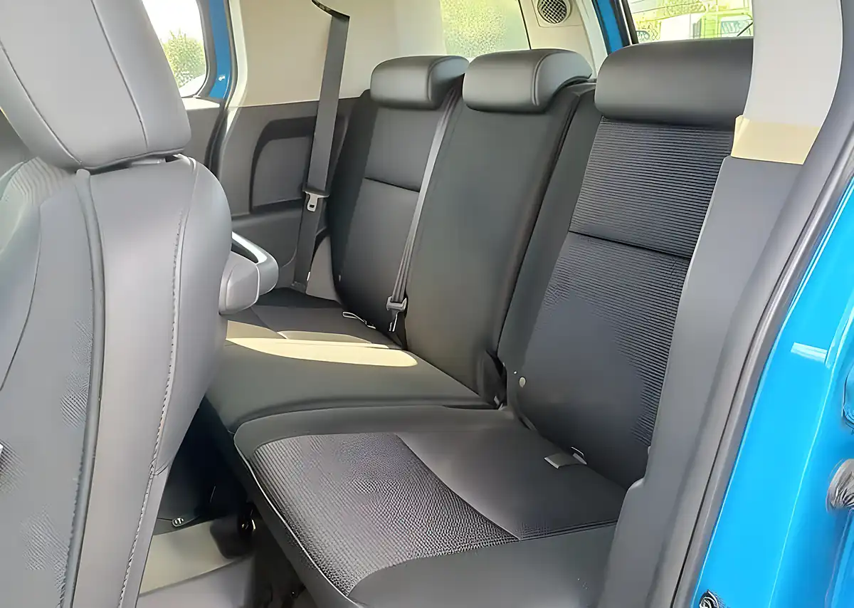 Used 2011 Toyota Fj Cruiser AWD Colour Package Blue - Interior and Exterior details 9