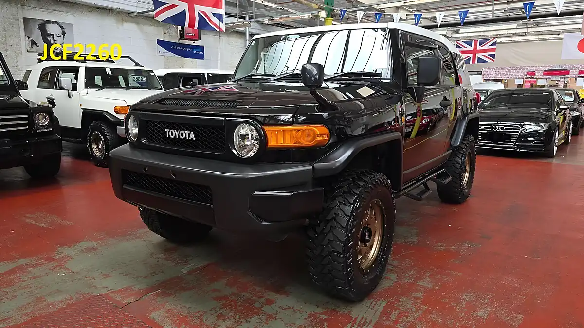 Used 2011 Toyota Fj Cruiser Black Colour Pkg 4WD Lift Up Kit Black - Front View