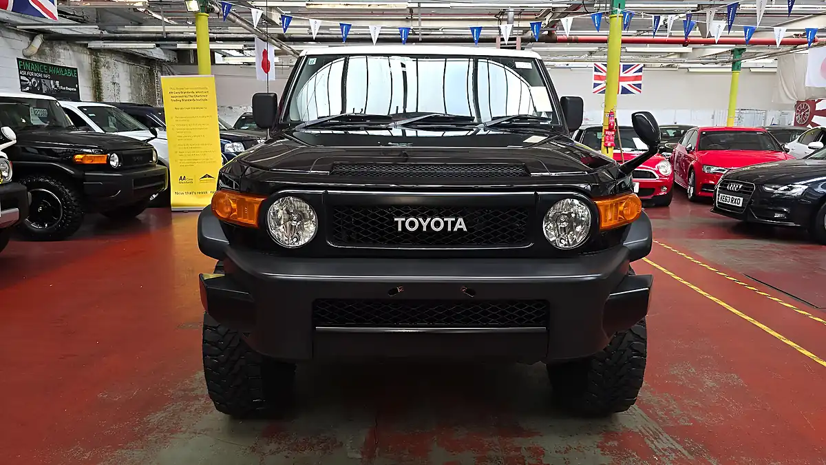 Used 2011 Toyota Fj Cruiser Black Colour Pkg 4WD Lift Up Kit Black - Interior and Exterior details 2