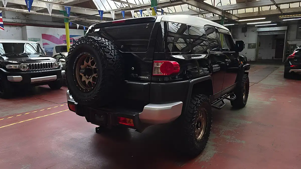 Used 2011 Toyota Fj Cruiser Black Colour Pkg 4WD Lift Up Kit Black - Interior and Exterior details 3