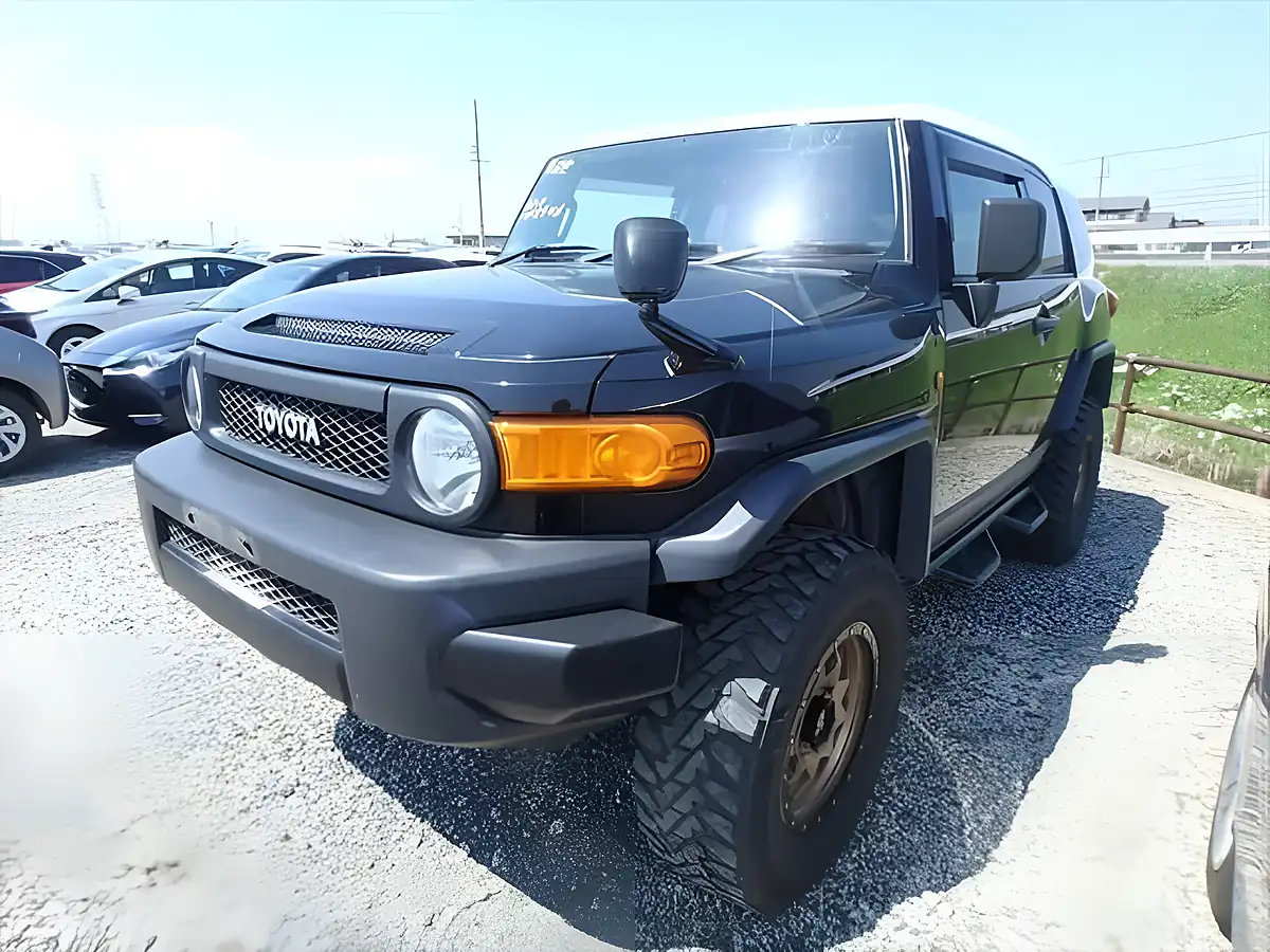 Used 2011 Toyota Fj Cruiser Black Colour Pkg Black - Front View