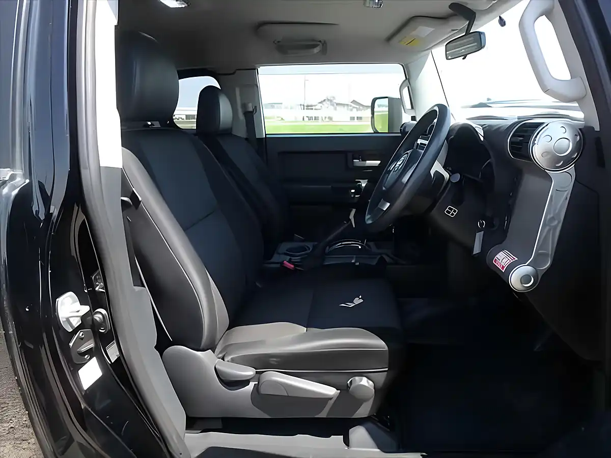 Used 2011 Toyota Fj Cruiser Black Colour Pkg Black - Interior and Exterior details 13