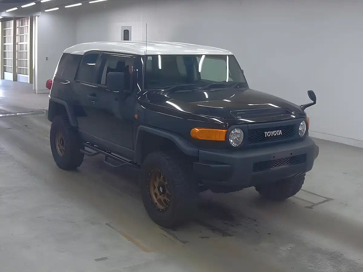 Used 2011 Toyota Fj Cruiser Black Colour Pkg Black - Interior and Exterior details 4