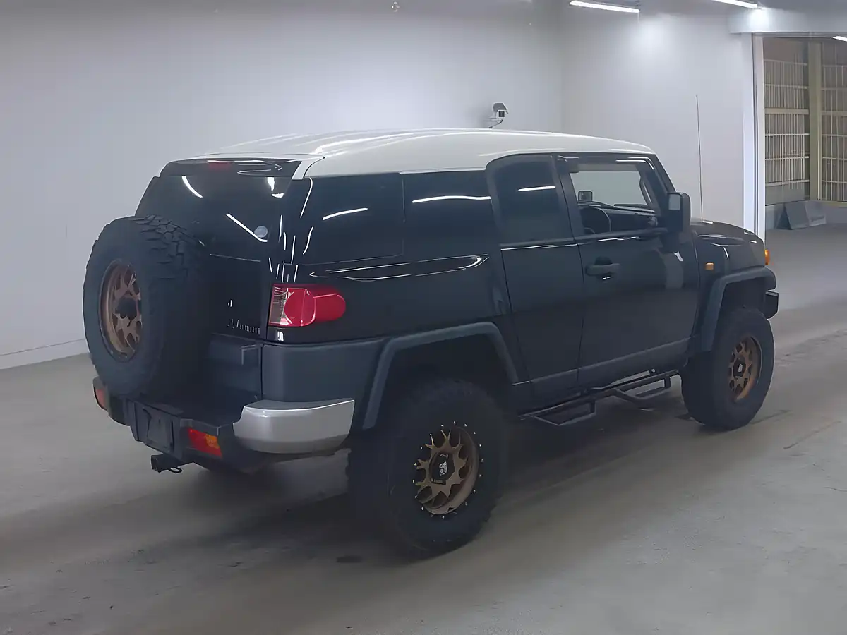 Used 2011 Toyota Fj Cruiser Black Colour Pkg Black - Interior and Exterior details 5