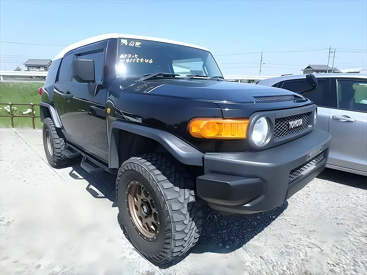 Used 2011 Toyota Fj Cruiser Black Colour Pkg Black - Interior and Exterior details 7