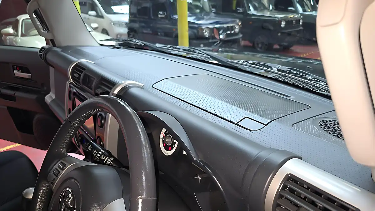 Used 2011 Toyota Fj Cruiser Colour Package Black - Interior and Exterior details 10