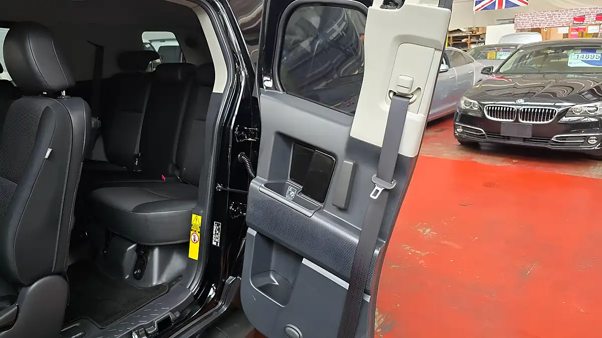 Used 2011 Toyota Fj Cruiser Colour Package Black - Interior and Exterior details 12