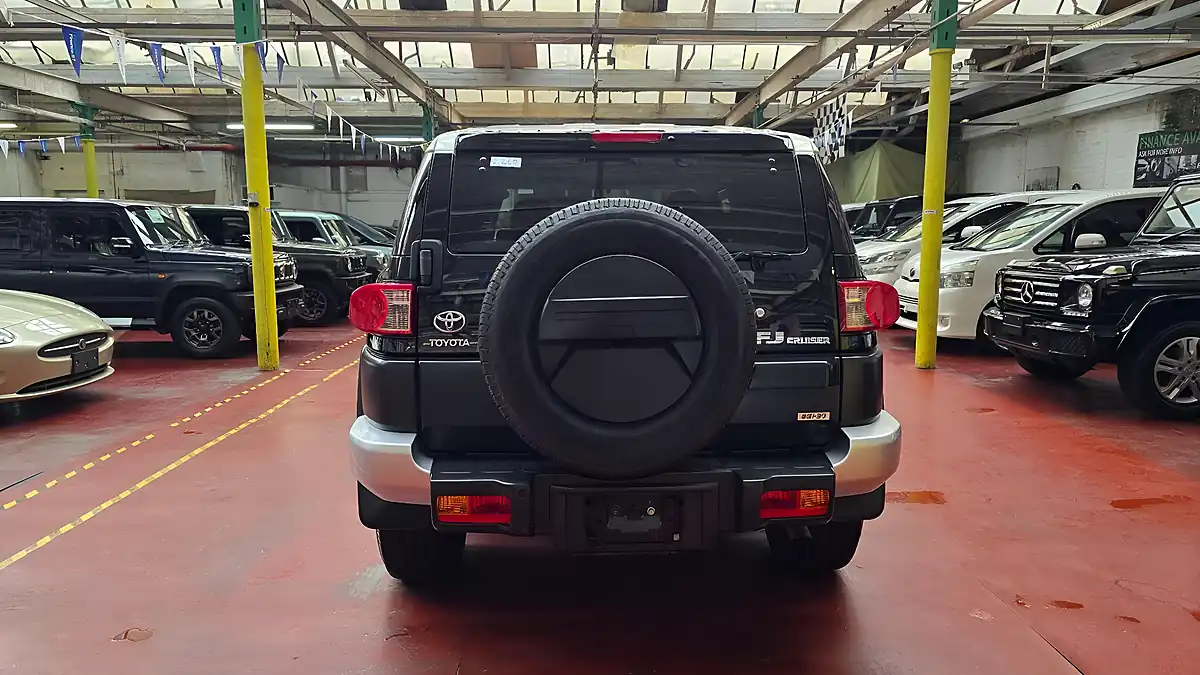 Used 2011 Toyota Fj Cruiser Colour Package Black - Interior and Exterior details 17