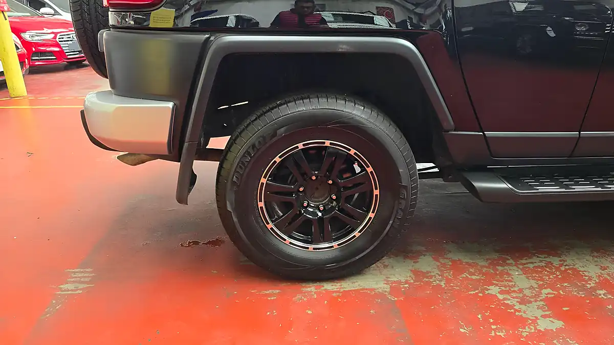 Used 2011 Toyota Fj Cruiser Colour Package Black - Interior and Exterior details 19