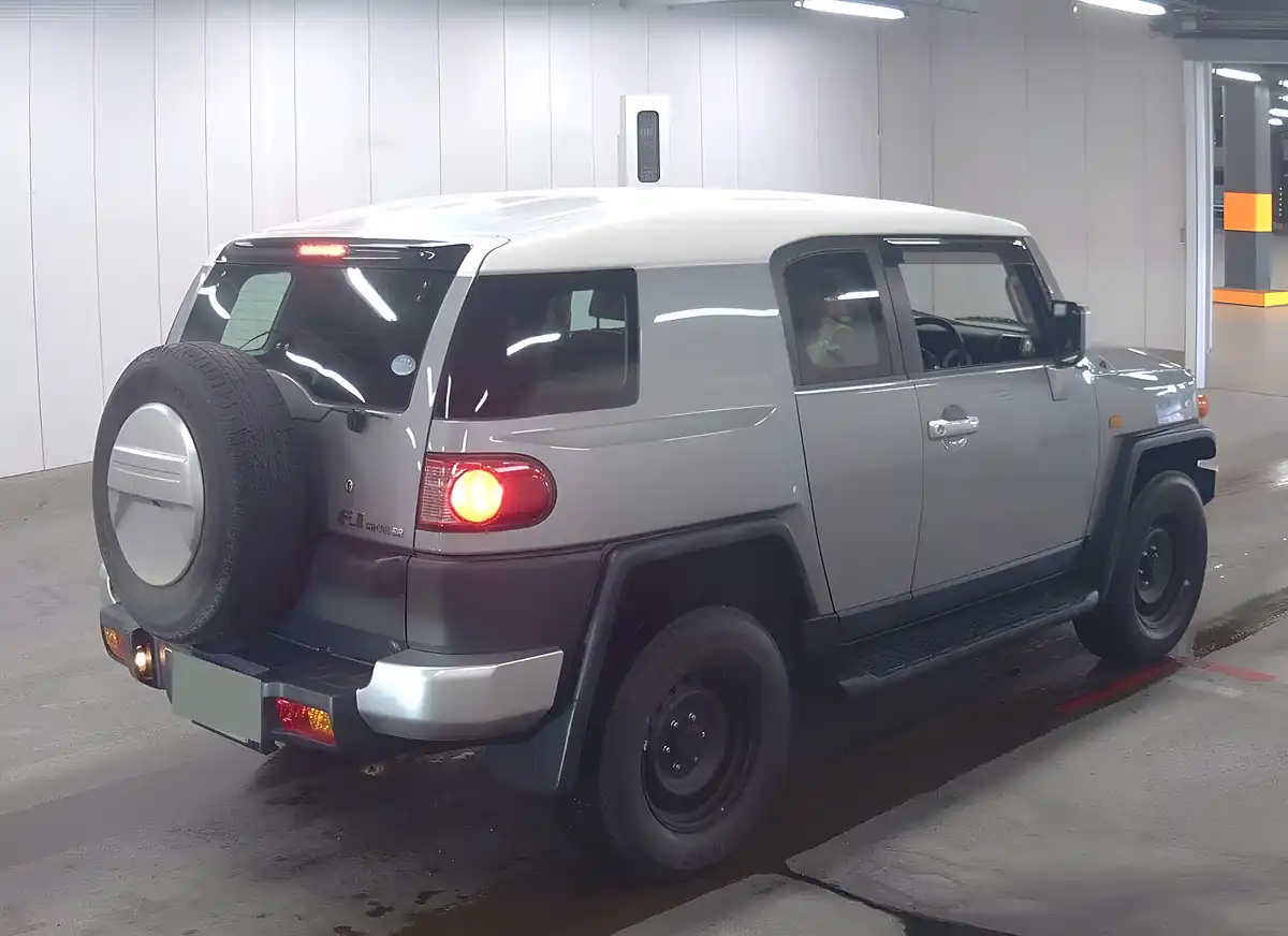 Used 2011 Toyota Fj Cruiser Colour Package Grey - Interior and Exterior details 8