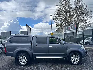 Used 2011 Toyota Hilux Invincible Grey - Interior and Exterior details 10