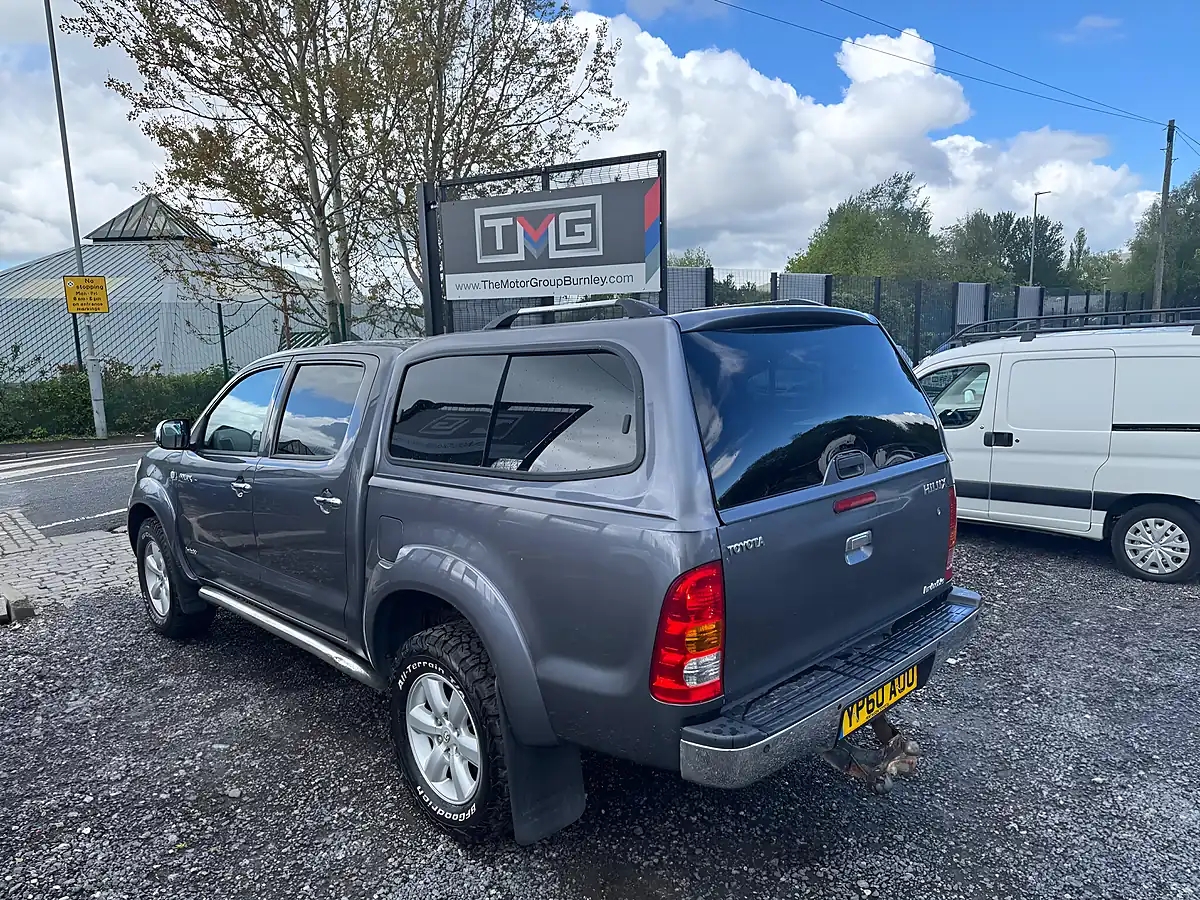 Used 2011 Toyota Hilux Invincible Grey - Interior and Exterior details 3