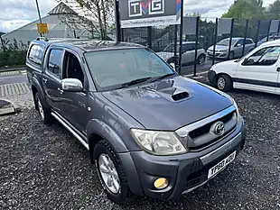 Used 2011 Toyota Hilux Invincible Grey - Interior and Exterior details 8