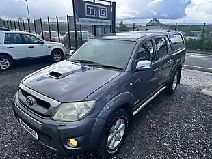 Used 2011 Toyota Hilux Invincible Grey - Interior and Exterior details 9