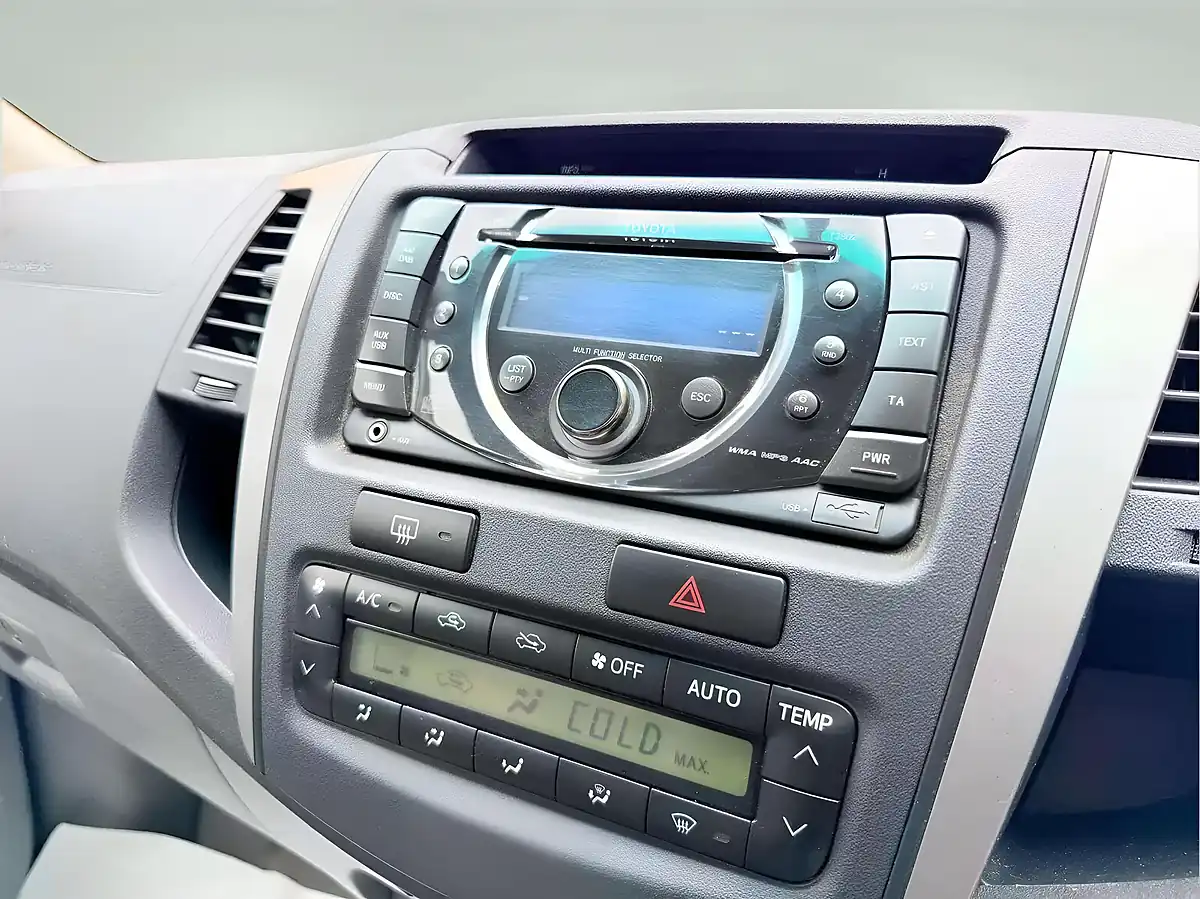 Used 2011 Toyota Hilux Invincible Other - Interior and Exterior details 12