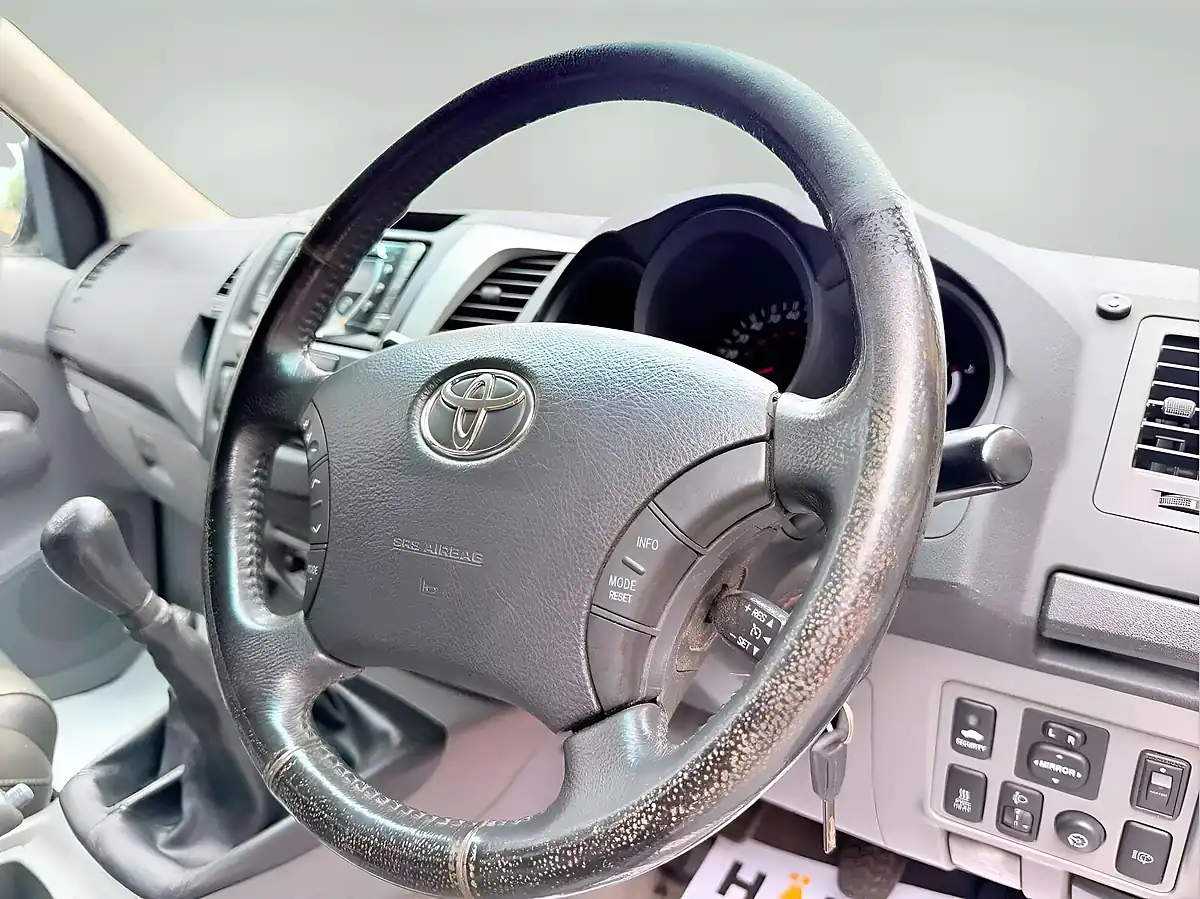 Used 2011 Toyota Hilux Invincible Other - Interior and Exterior details 8