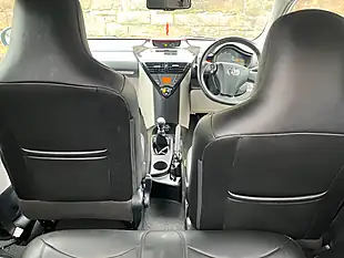 Used 2011 Toyota Iq 3 White - Interior and Exterior details 10