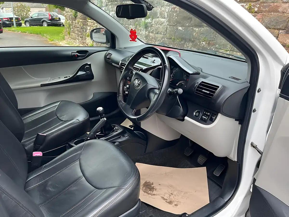 Used 2011 Toyota Iq 3 White - Interior and Exterior details 14