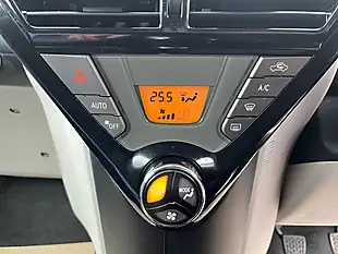 Used 2011 Toyota Iq 3 White - Interior and Exterior details 18