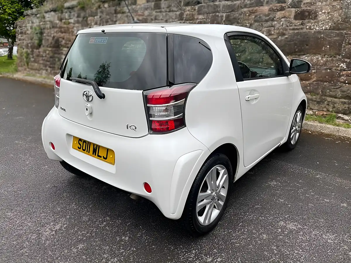 Used 2011 Toyota Iq 3 White - Interior and Exterior details 8