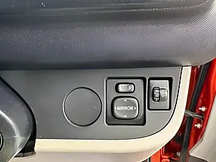 Used 2011 Toyota Iq Euro 5 Red - Interior and Exterior details 15